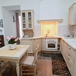 Apartment Trastevere Rome's Heart Charming & Cozy 2, Rome