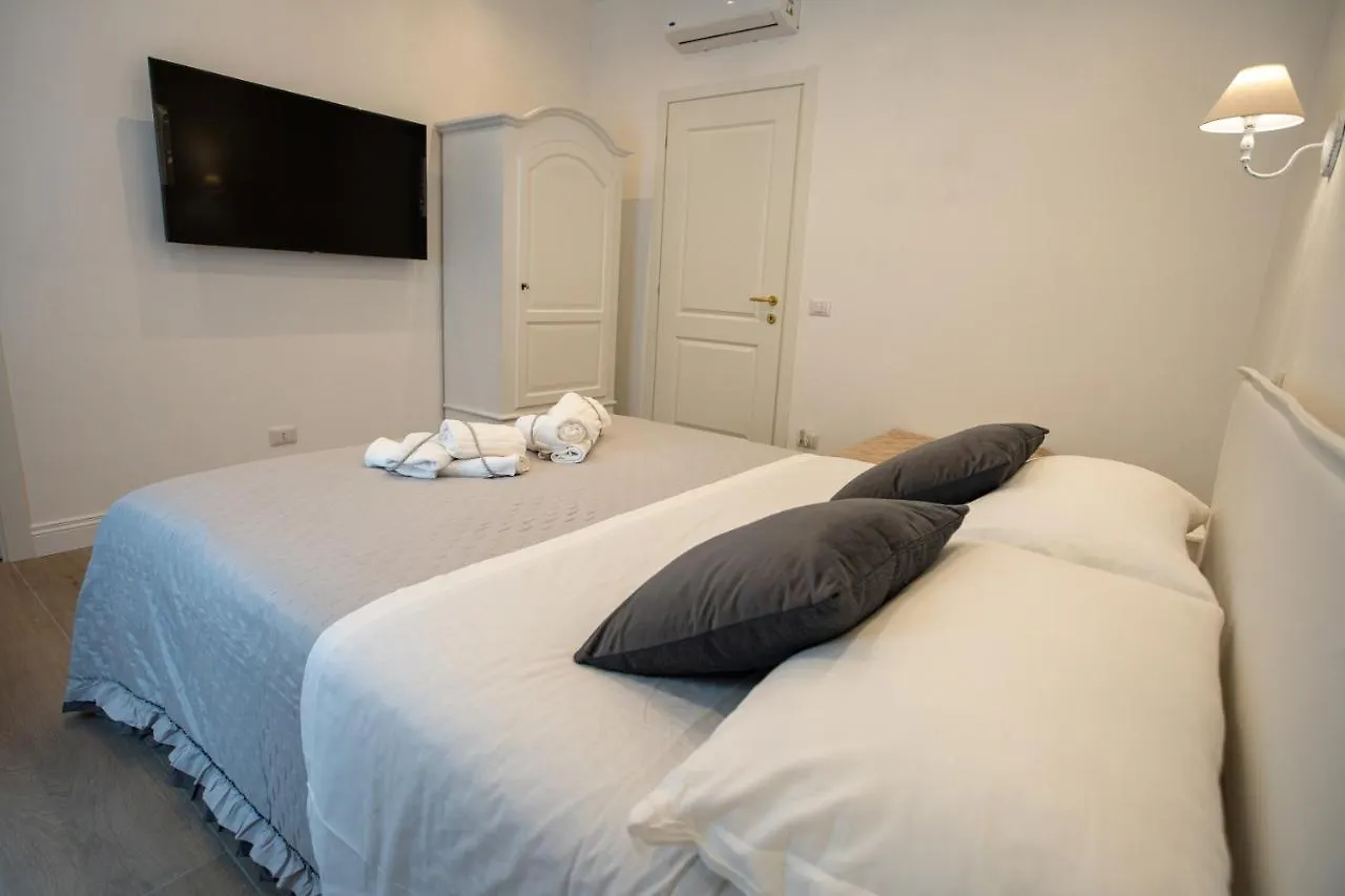 Suite Imperiale Colosseo Rome 0*,  Italy