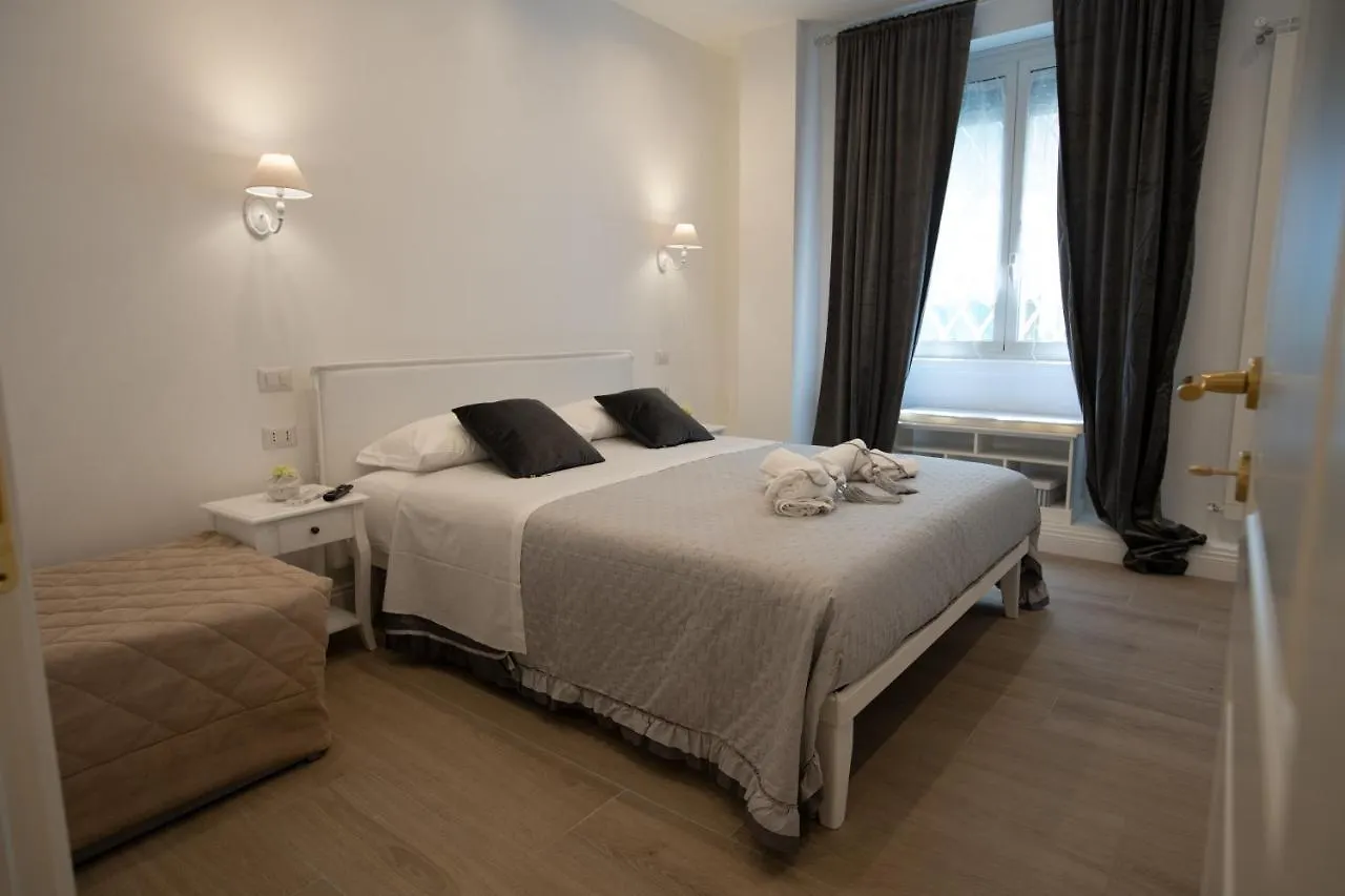Suite Imperiale Colosseo Rome 0*,  Italy